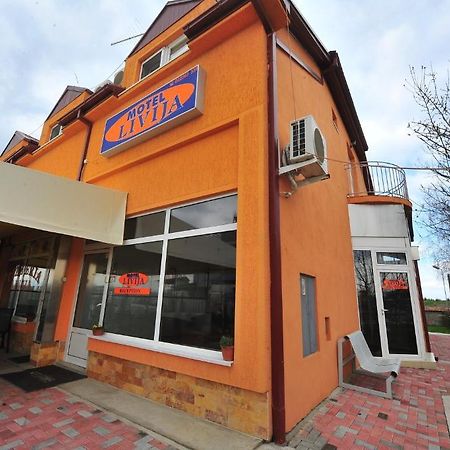 Motel Livija Petrovec Ngoại thất bức ảnh
