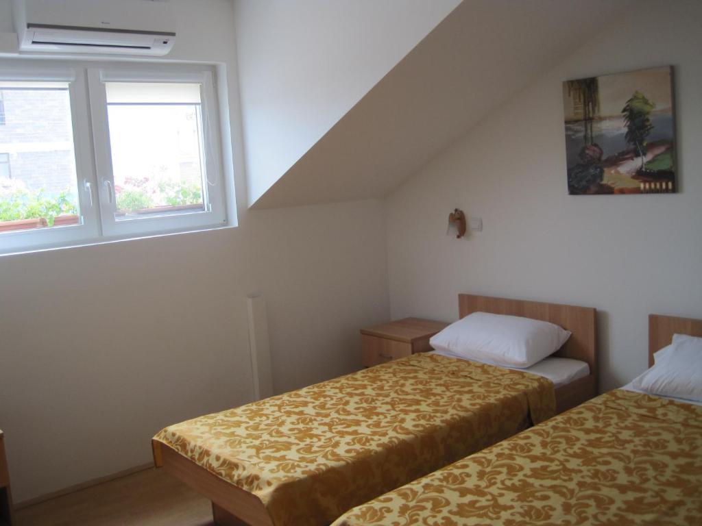 Motel Livija Petrovec Ngoại thất bức ảnh