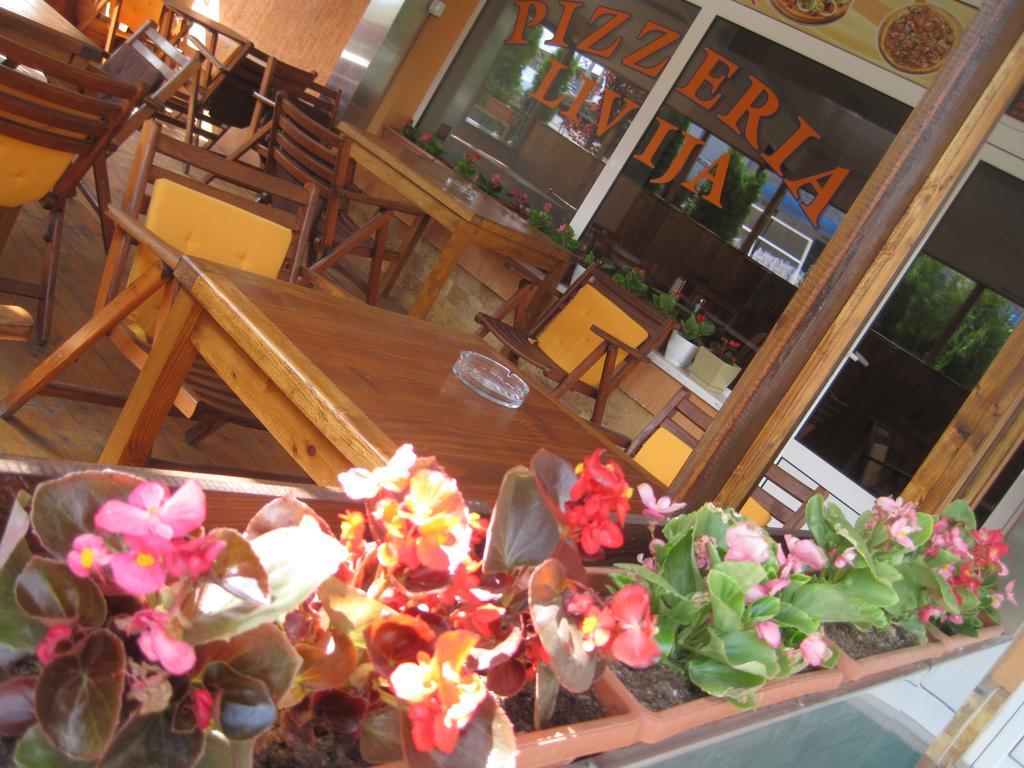 Motel Livija Petrovec Ngoại thất bức ảnh
